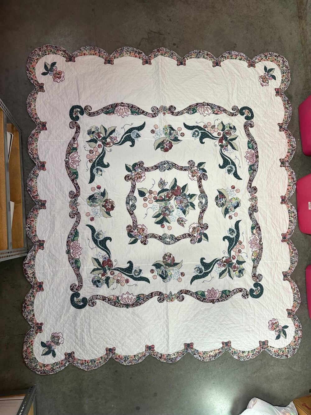 White Twin Handcrafted Floral Quilt, Country 1980s 1990s Flowers, Queen bed